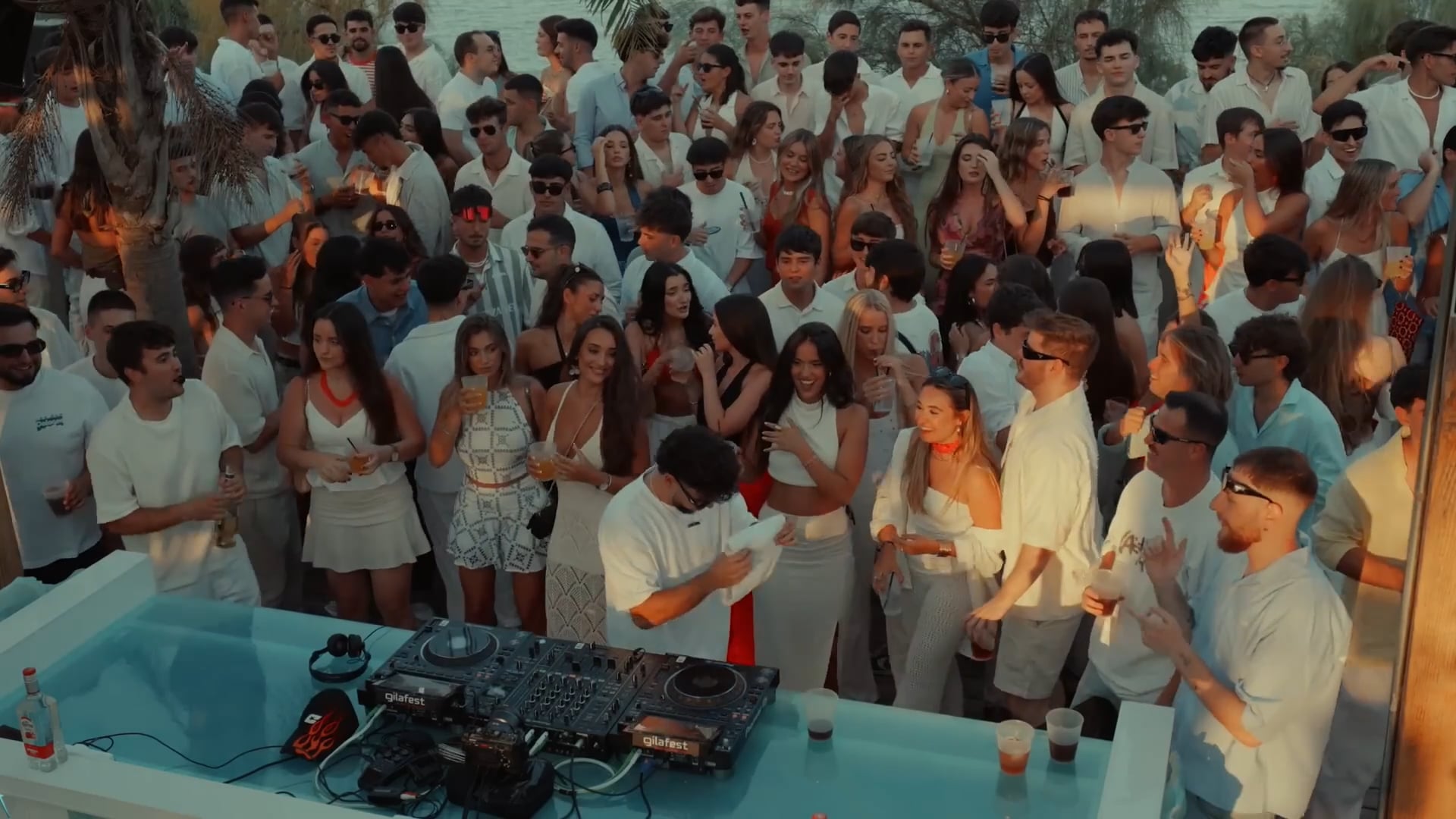 Cargar video: 